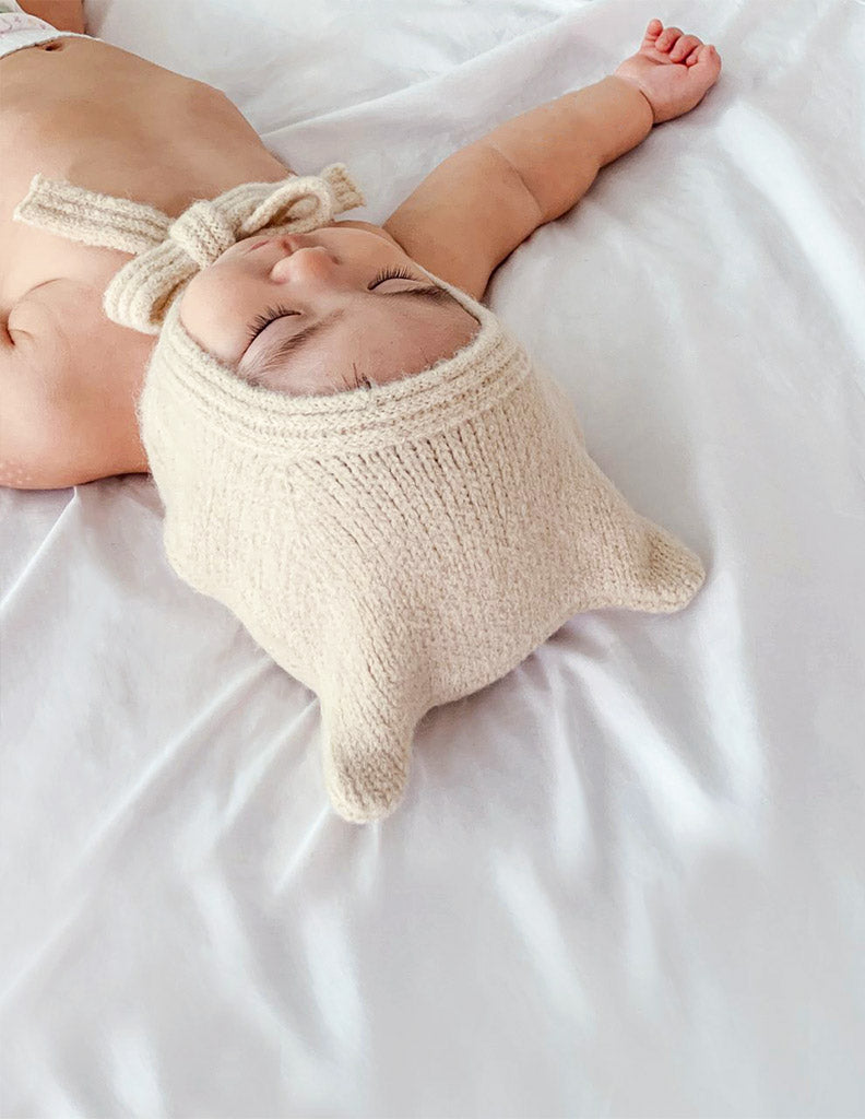 Knitted Kitten Bonnet